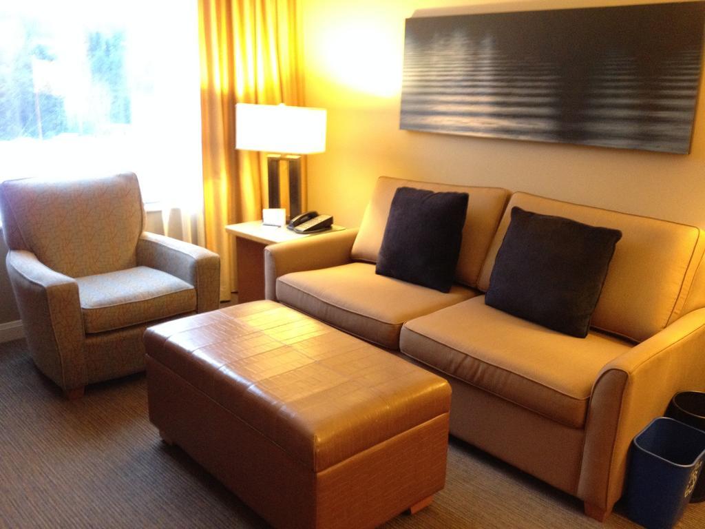 The Westin By Latour Aparthotel Whistler Room photo