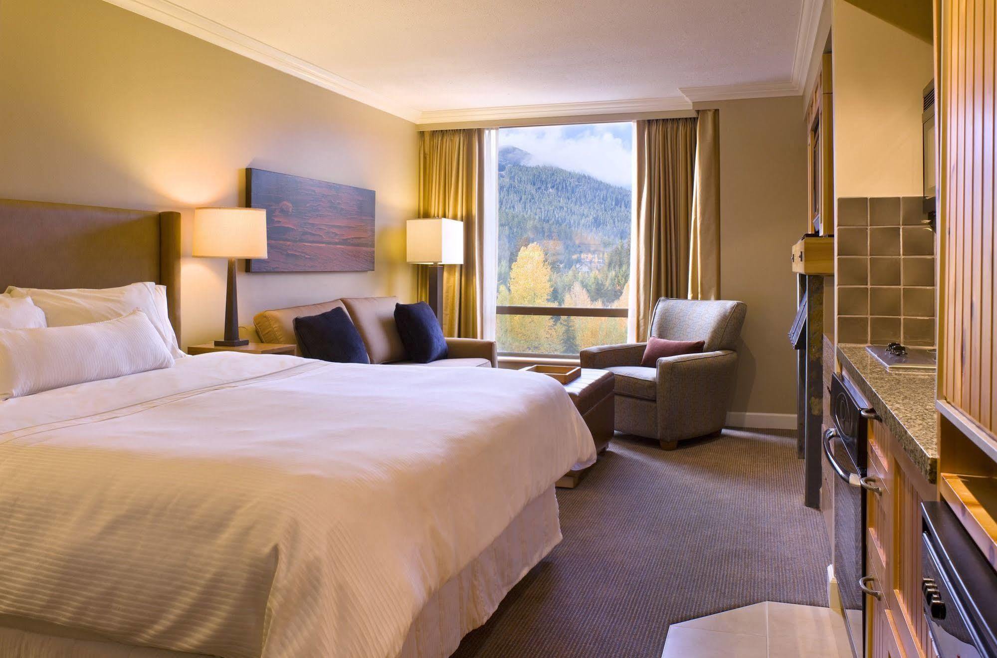 The Westin By Latour Aparthotel Whistler Exterior photo